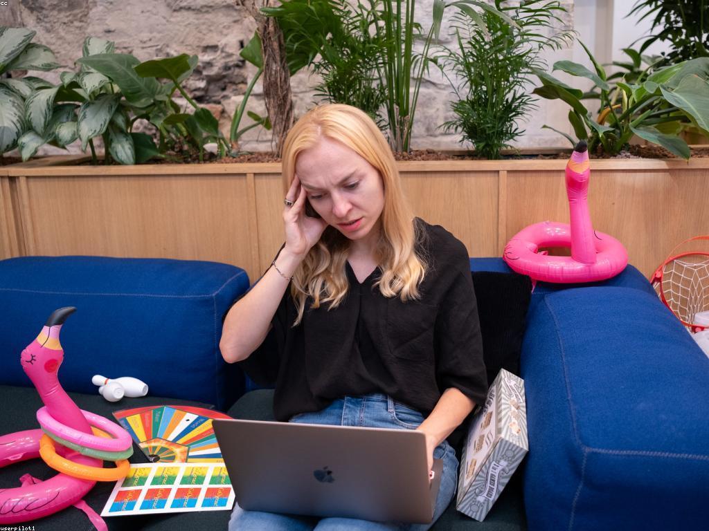 សេវាកម្មអនឡាញទំរង់ថ្មីសម្រាប់ការអភិវឌ្ឍន៍អាជីវកម្ម